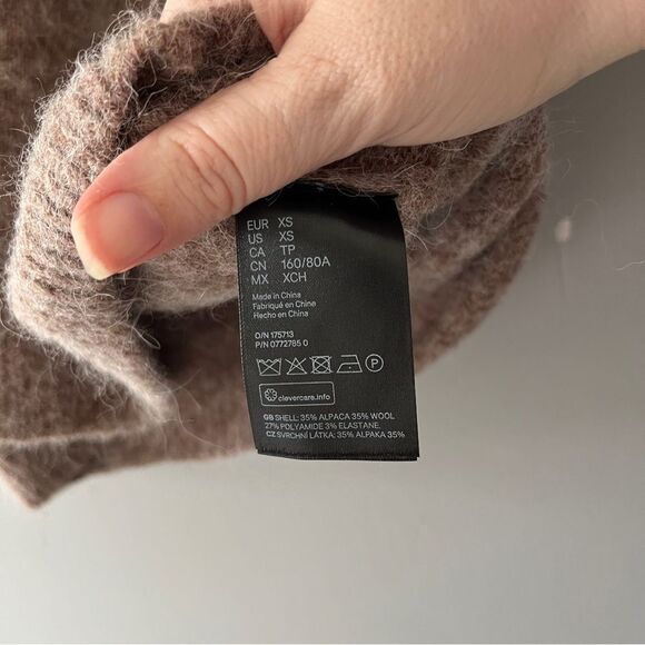 H&M Tan Knit Sweater V Neck Wool Alpaca Neutral Size XS - Picture 6 of 7